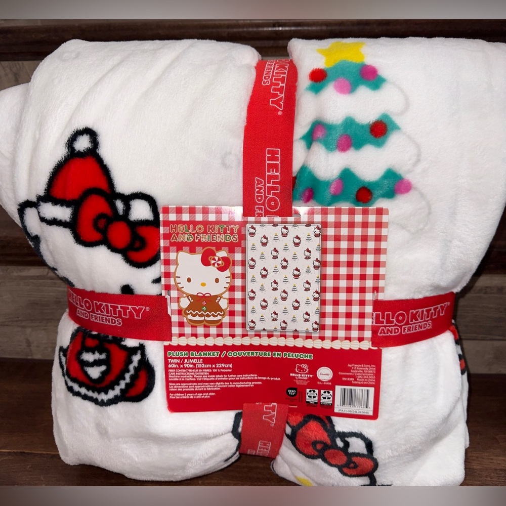 🎄 Cute 🥰 Xmas Collection Hello Kitty Plush Blanket Twin Size 60” x 90”- NEW